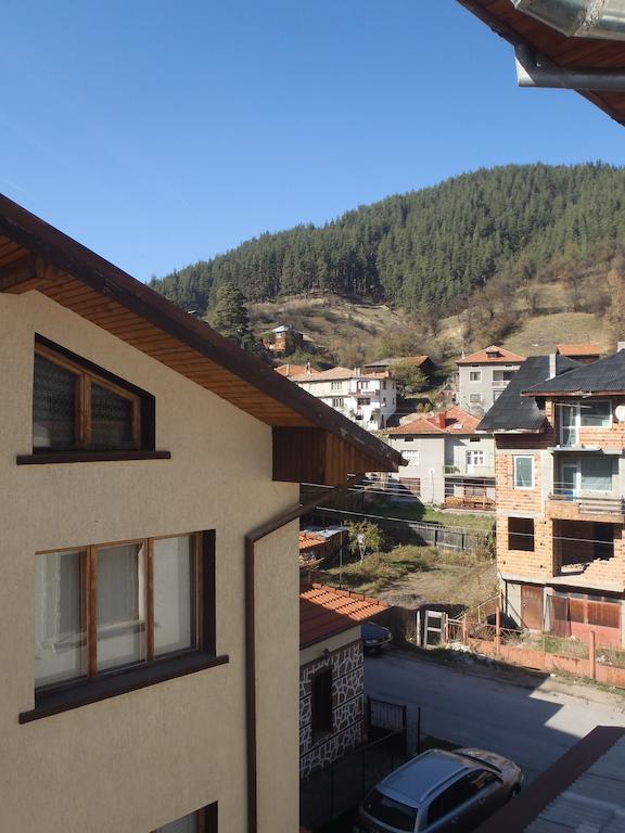 Guest House Chepelare Exterior photo