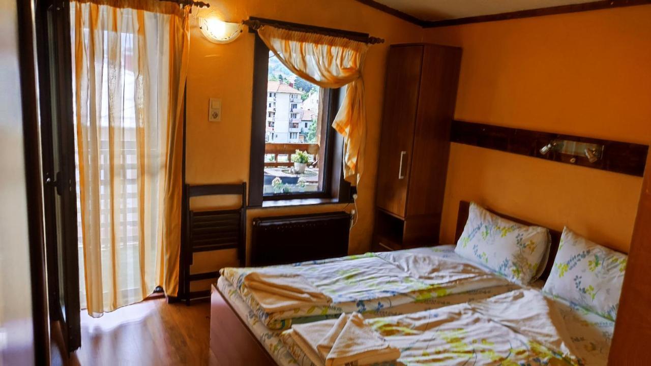 Guest House Chepelare Exterior photo
